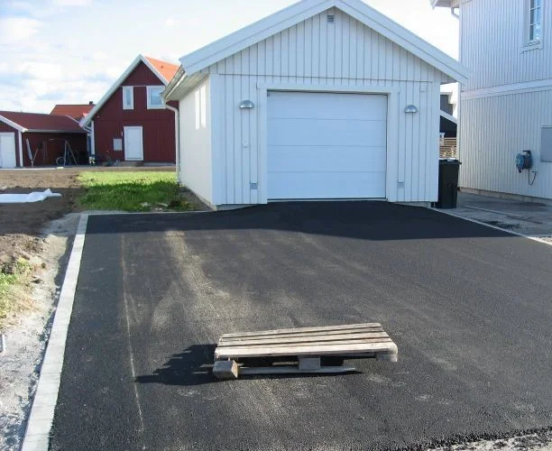 13. Fo╠erla╠engning av uppfart husentre╠u till sommarstuga 1